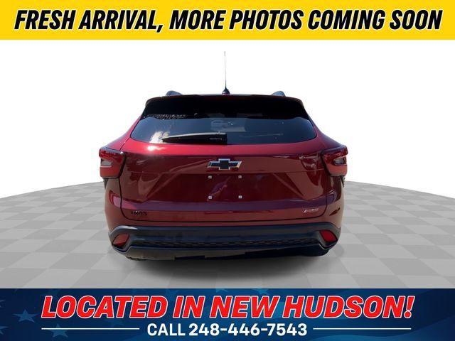 Used 2024 Chevrolet Trax RS FWD image 9