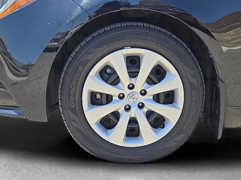 Certified 2024 Toyota Corolla LE image 9