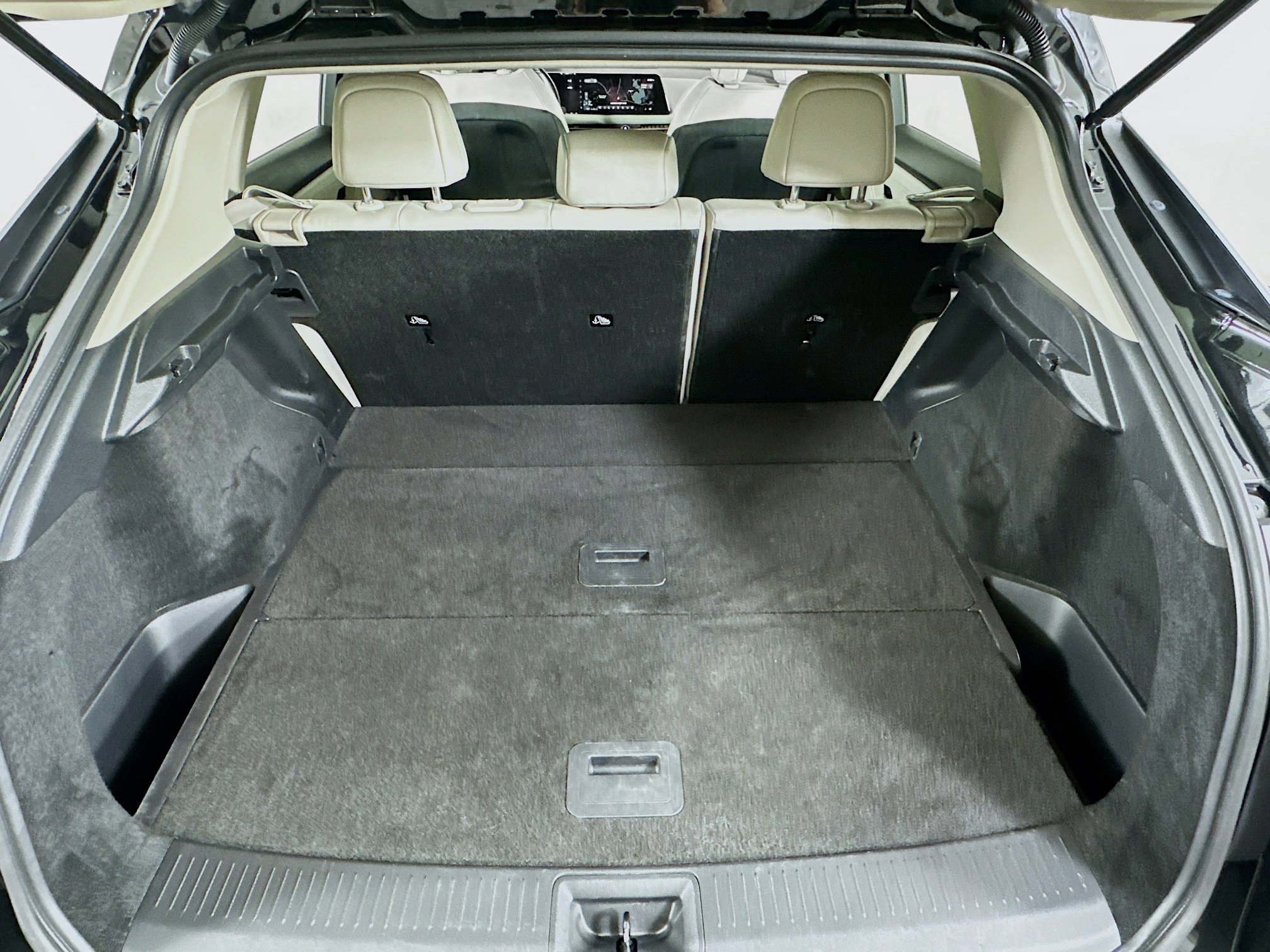 Used 2024 Nissan Ariya FWD image 28