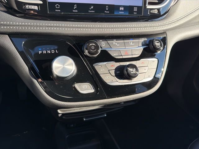 New 2026 Chrysler Pacifica Select w/ S Appearance Package image 14