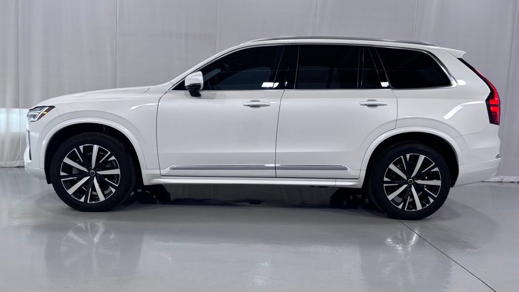 Certified 2025 Volvo XC90 B5 Core w/ Protection Package AWD/4WD image 9