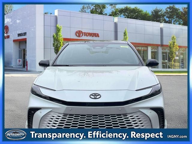 Used 2025 Toyota Camry XSE w/ Premium Plus Package FWD image 2
