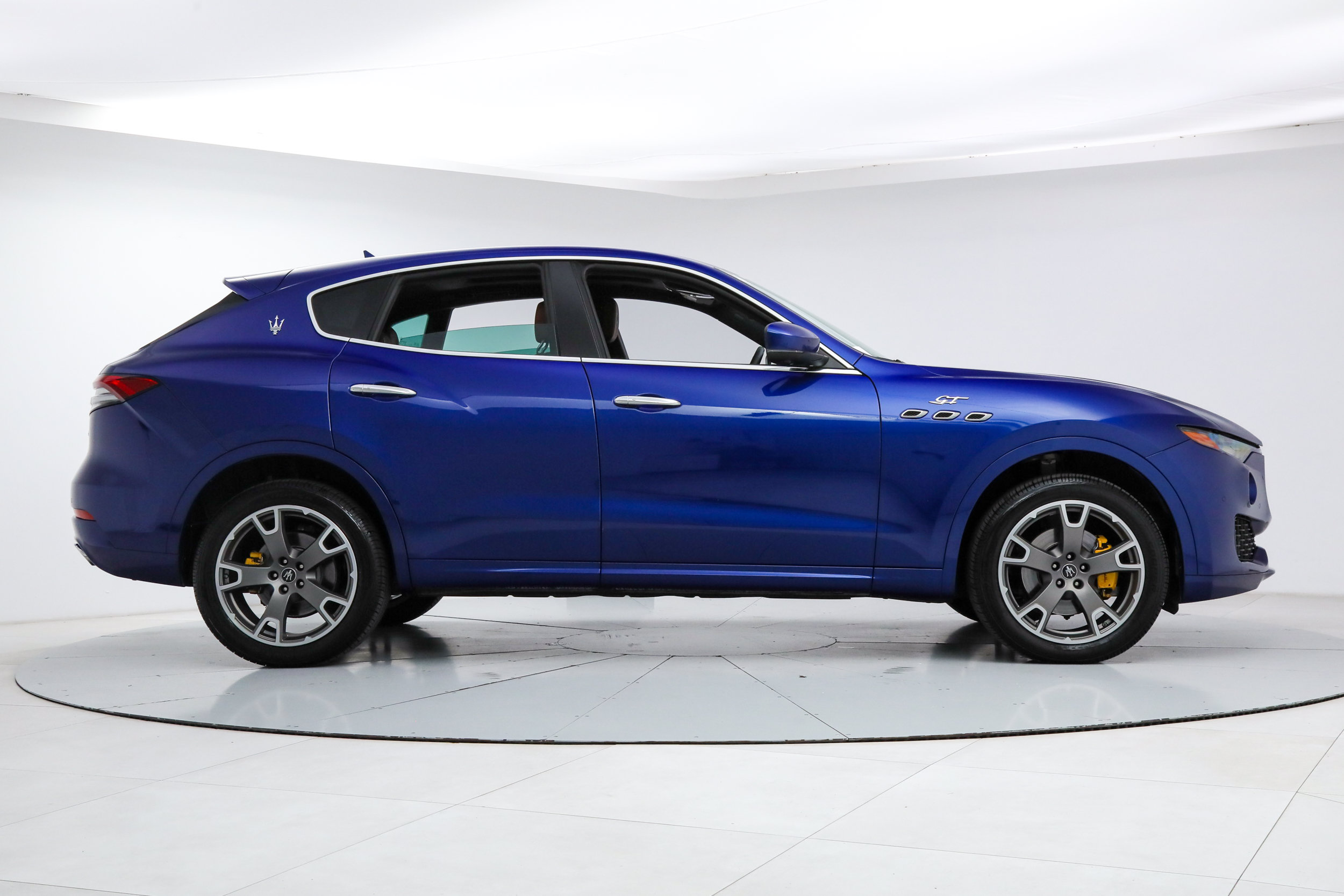 Certified 2023 Maserati Levante GT AWD/4WD image 6