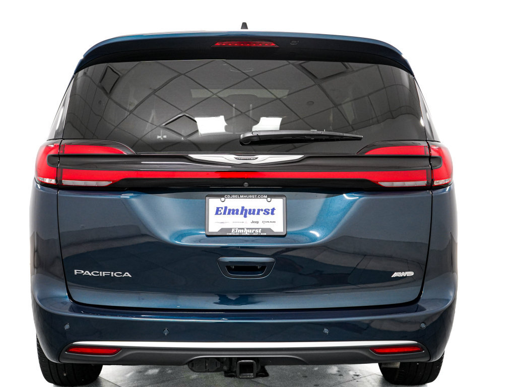 Certified 2024 Chrysler Pacifica Pinnacle w/ Trailer Tow Group AWD/4WD image 6
