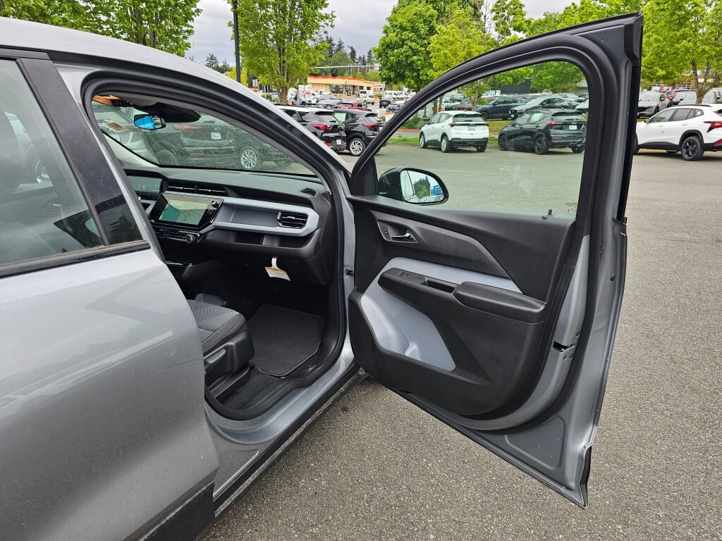 New 2027 Chevrolet Bolt LT w/ Comfort Package FWD image 26