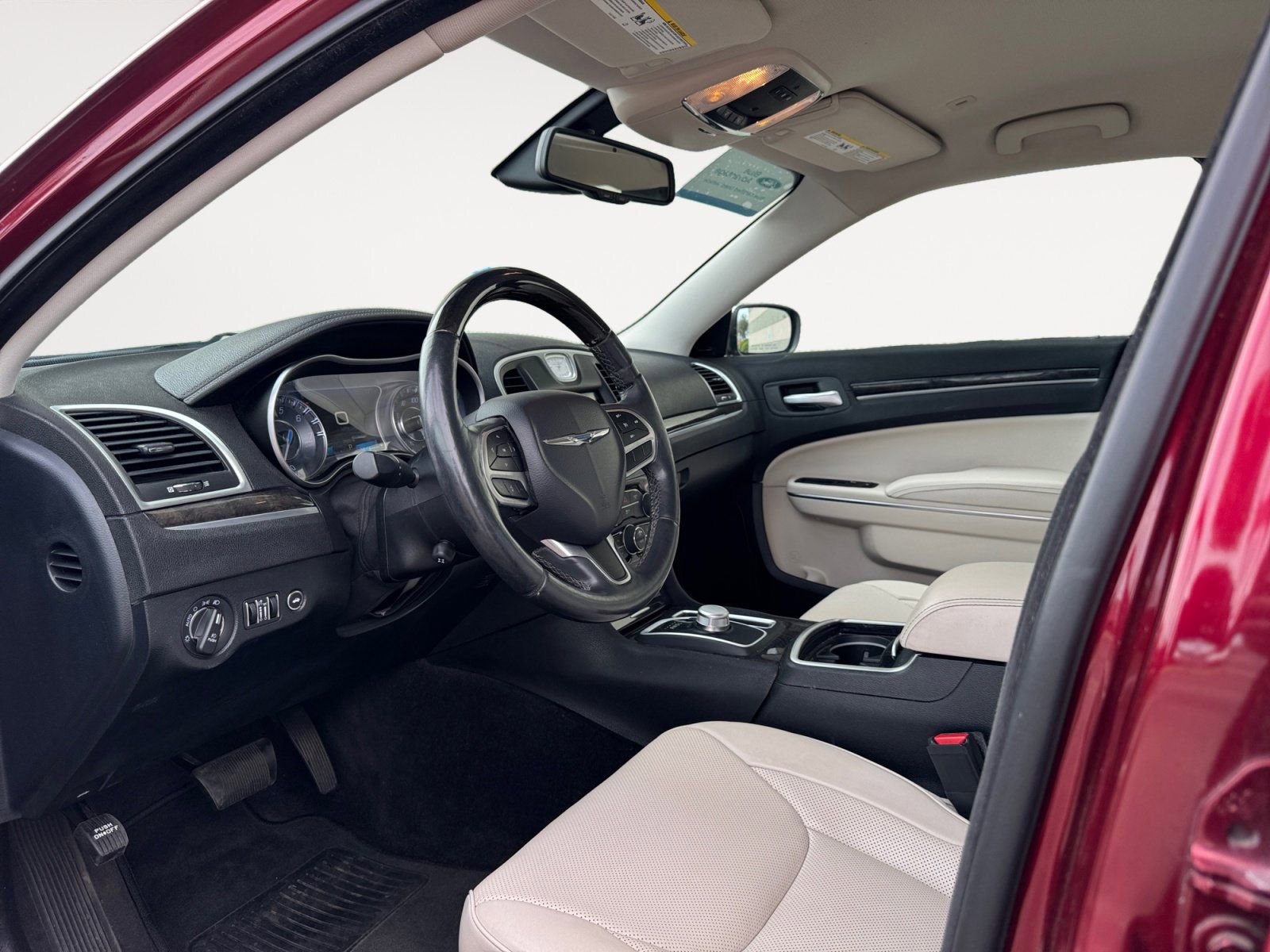 Used 2018 Chrysler 300 Limited w/ Harman/Kardon Audio Group image 9