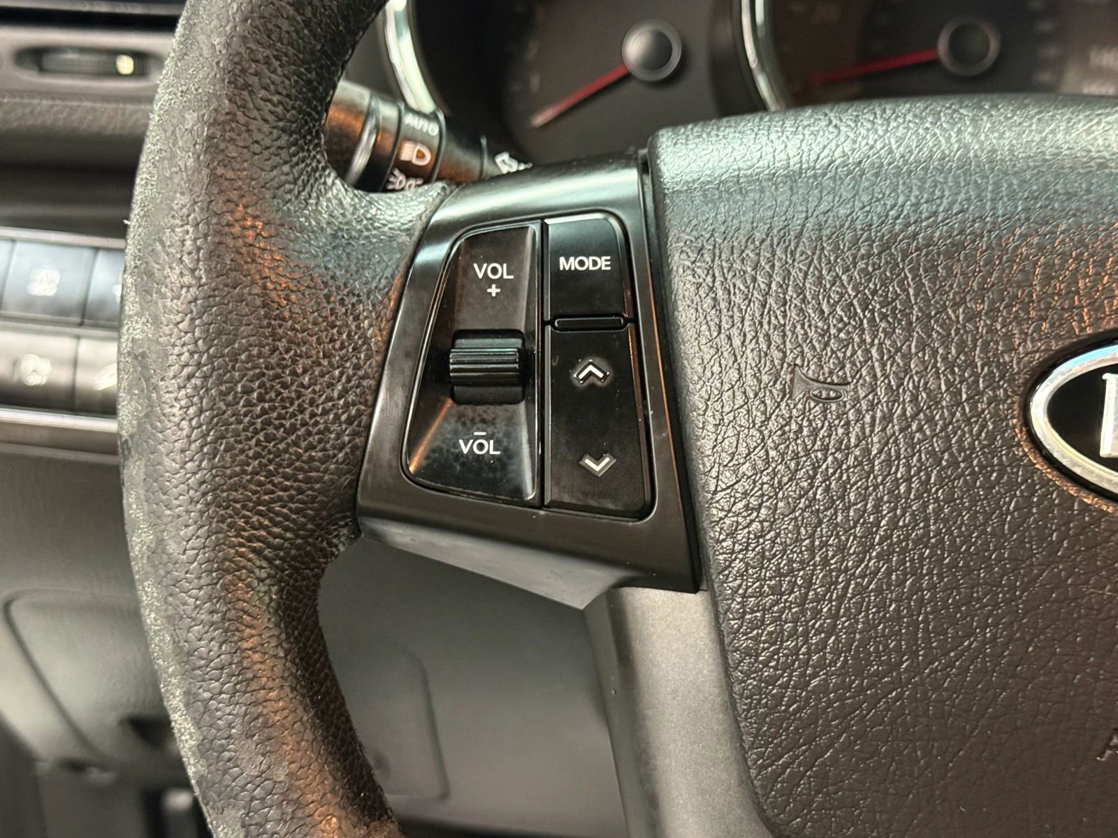 Used 2012 Kia Sorento SX w/ SX Premium Pkg image 28