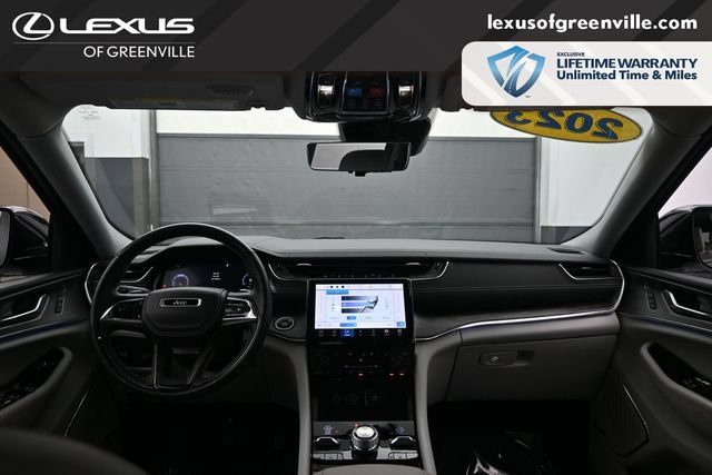 Used 2023 Jeep Grand Cherokee L Overland w/ Advanced Protech Group III AWD/4WD image 27