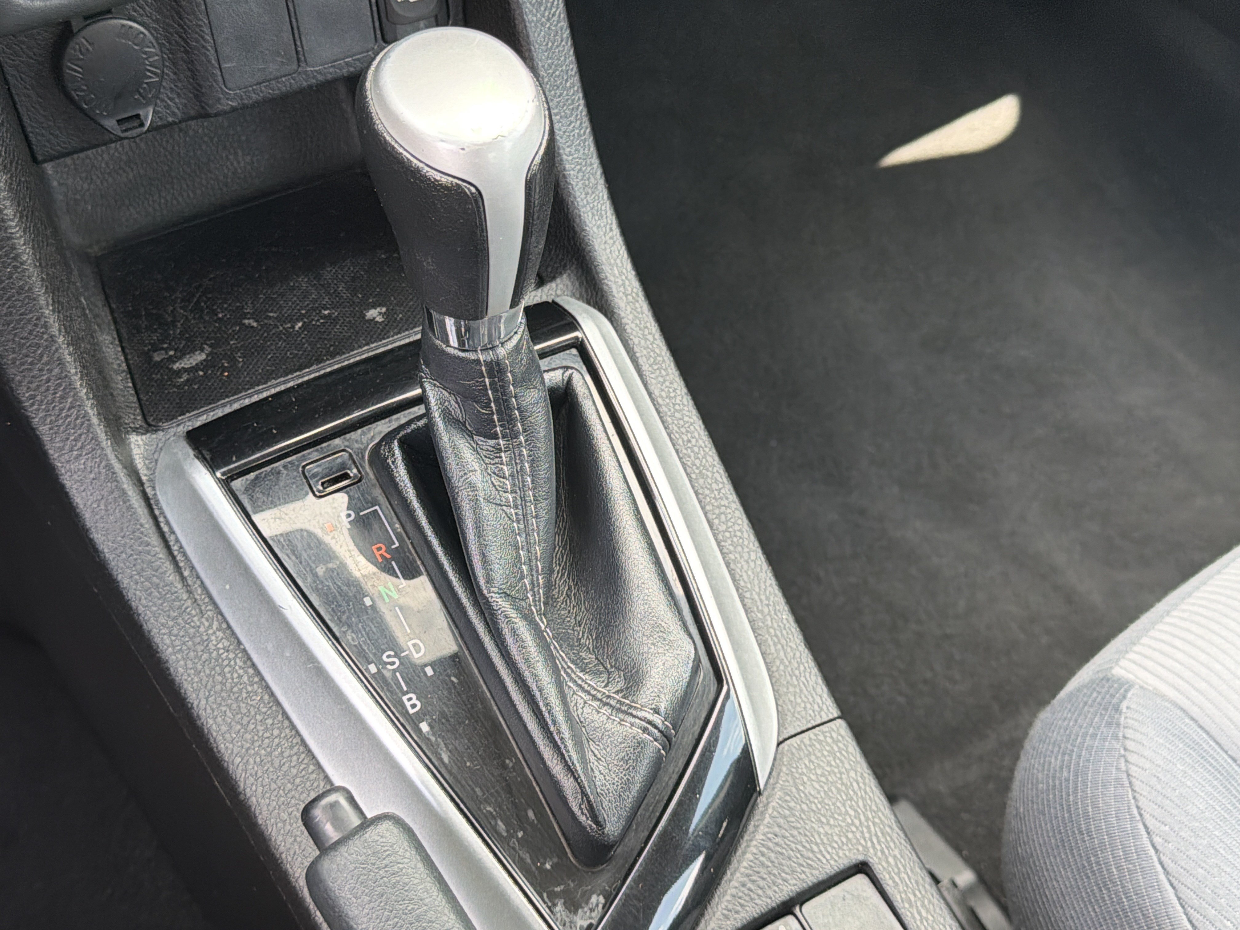 Used 2018 Toyota Corolla L FWD image 36