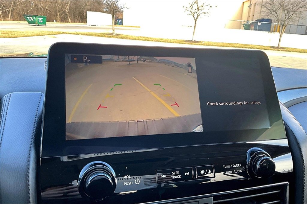 Used 2022 Nissan Armada SV image 21