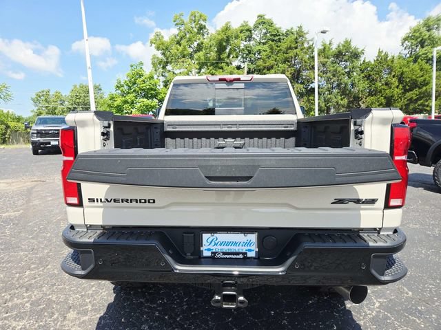 New 2026 Chevrolet Silverado 2500 ZR2 w/ LPO, Dark Essentials Package AWD/4WD image 13
