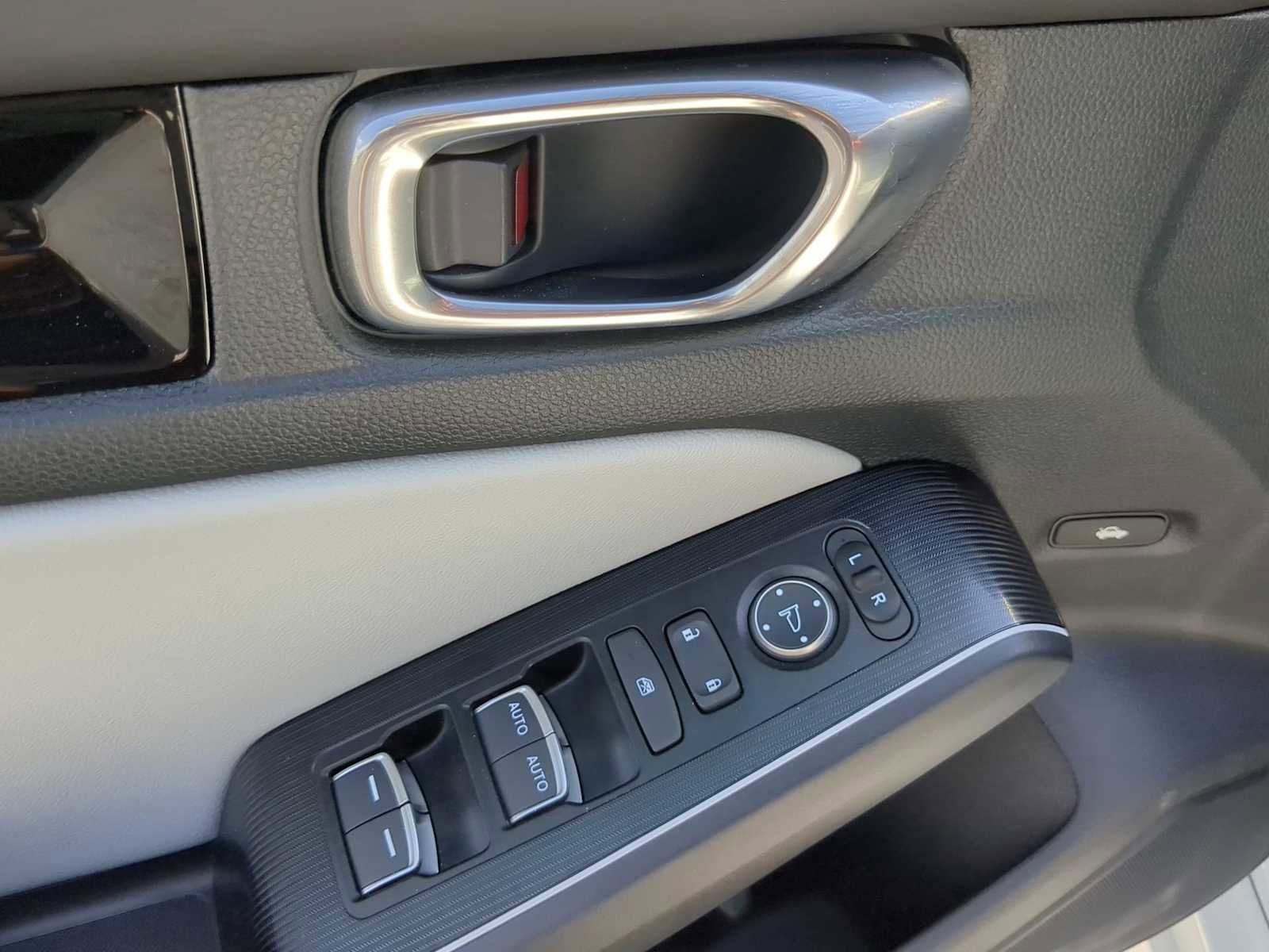 Used 2025 Honda Civic Sport Touring image 12