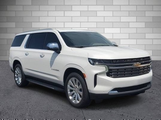 Used 2022 Chevrolet Suburban Premier w/ Premium Package AWD/4WD image 8