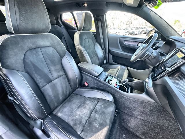 Used 2020 Volvo XC40 T5 R-Design image 32