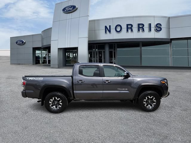 Used 2023 Toyota Tacoma TRD Off-Road w/ Technology Package AWD/4WD image 5