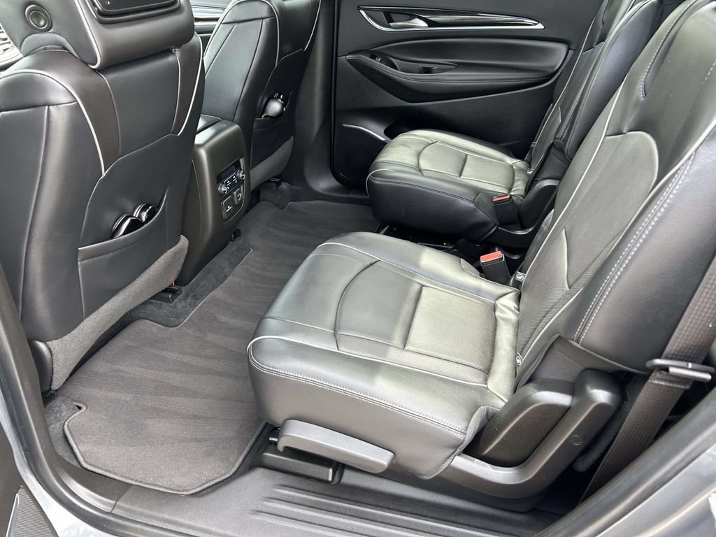 Used 2019 Buick Enclave Avenir w/ Avenir Technology Package FWD image 16