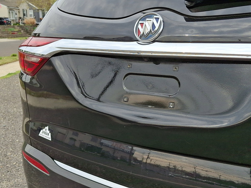 Used 2019 Buick Enclave Essence FWD image 16