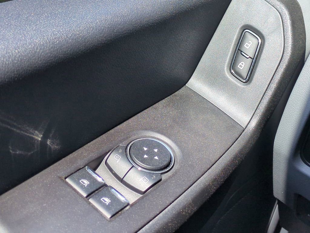 Used 2024 Ford F550 2WD Regular Cab Super Duty image 22