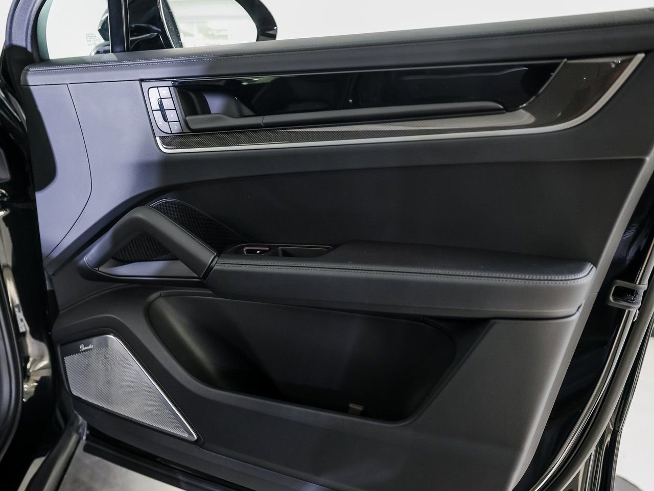 New 2026 Porsche Cayenne Turbo image 26