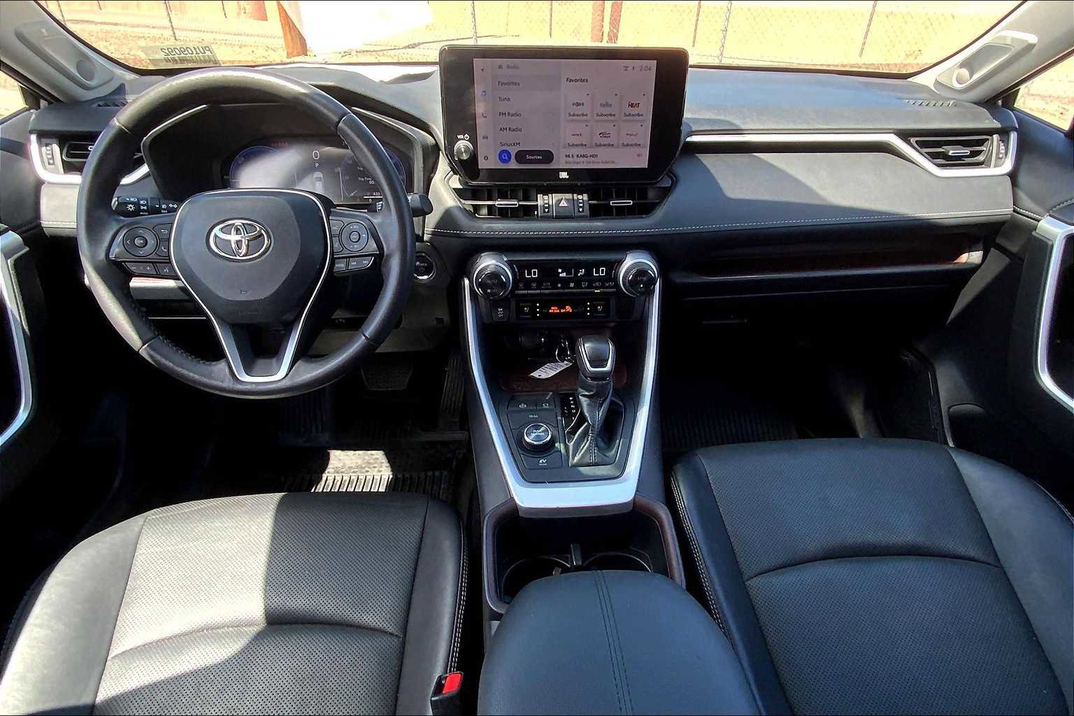 Used 2023 Toyota RAV4 Limited image 12