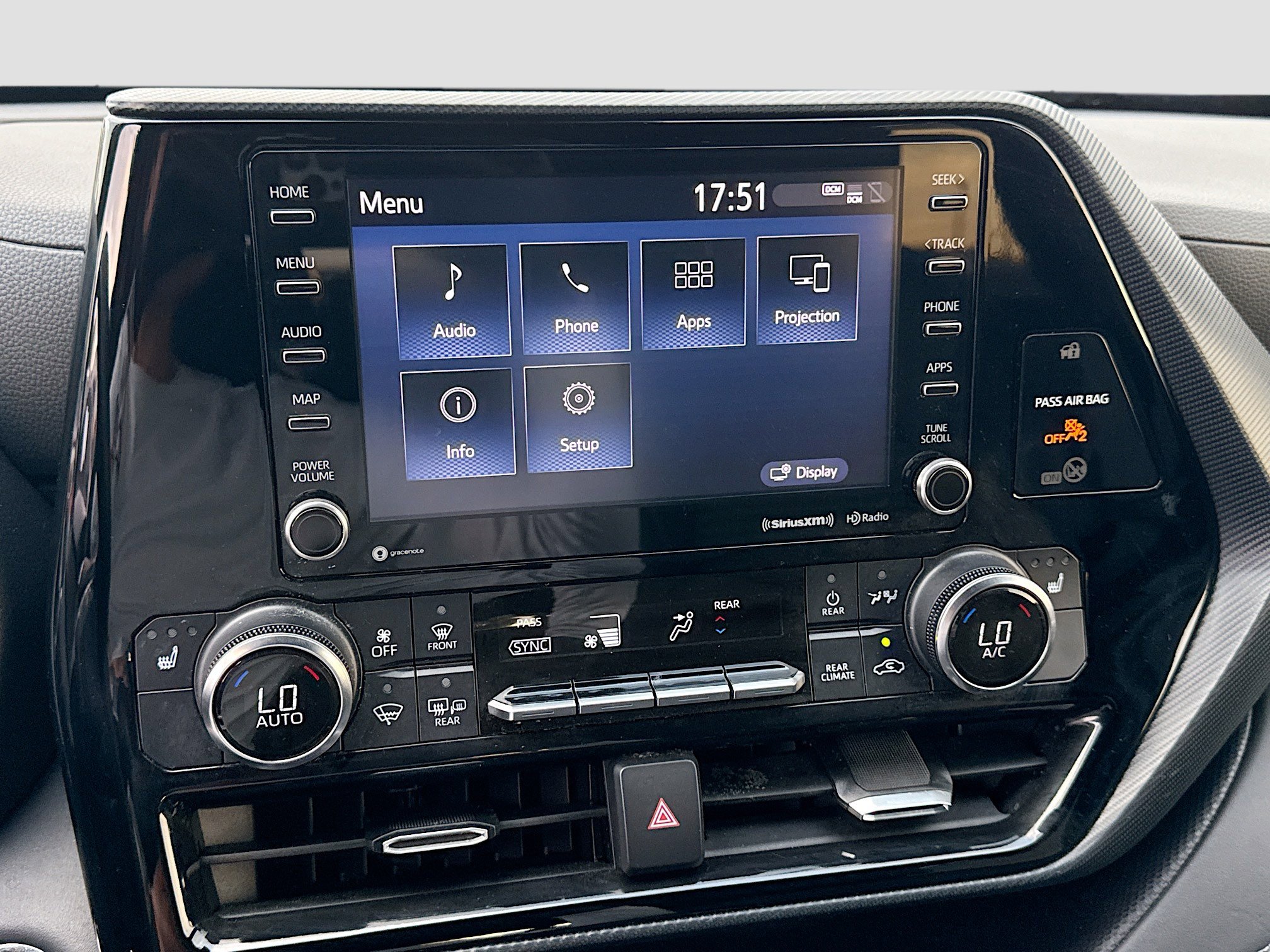 Used 2022 Toyota Highlander XSE image 29