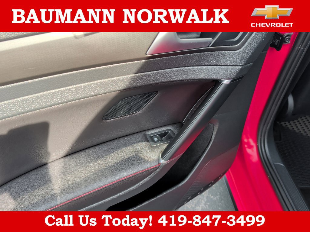 Used 2021 Volkswagen GTI SE FWD image 42