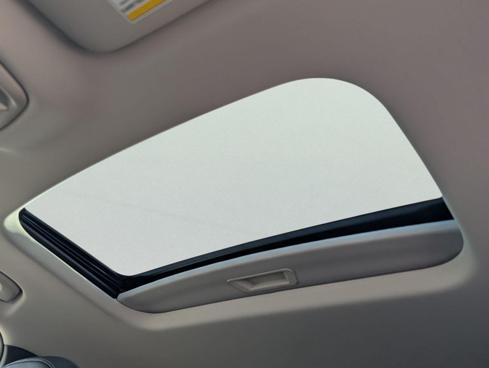 New 2026 Chevrolet Trax LT w/ Sunroof Package FWD image 20