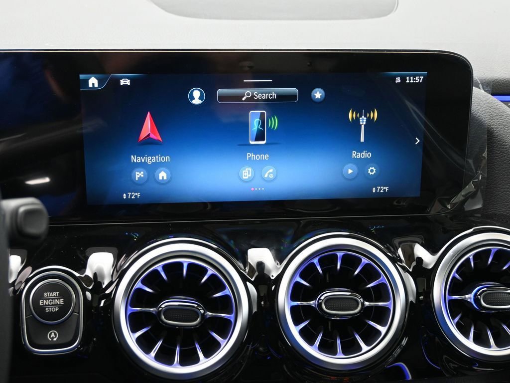 New 2025 Mercedes-Benz GLA 250 4MATIC image 13