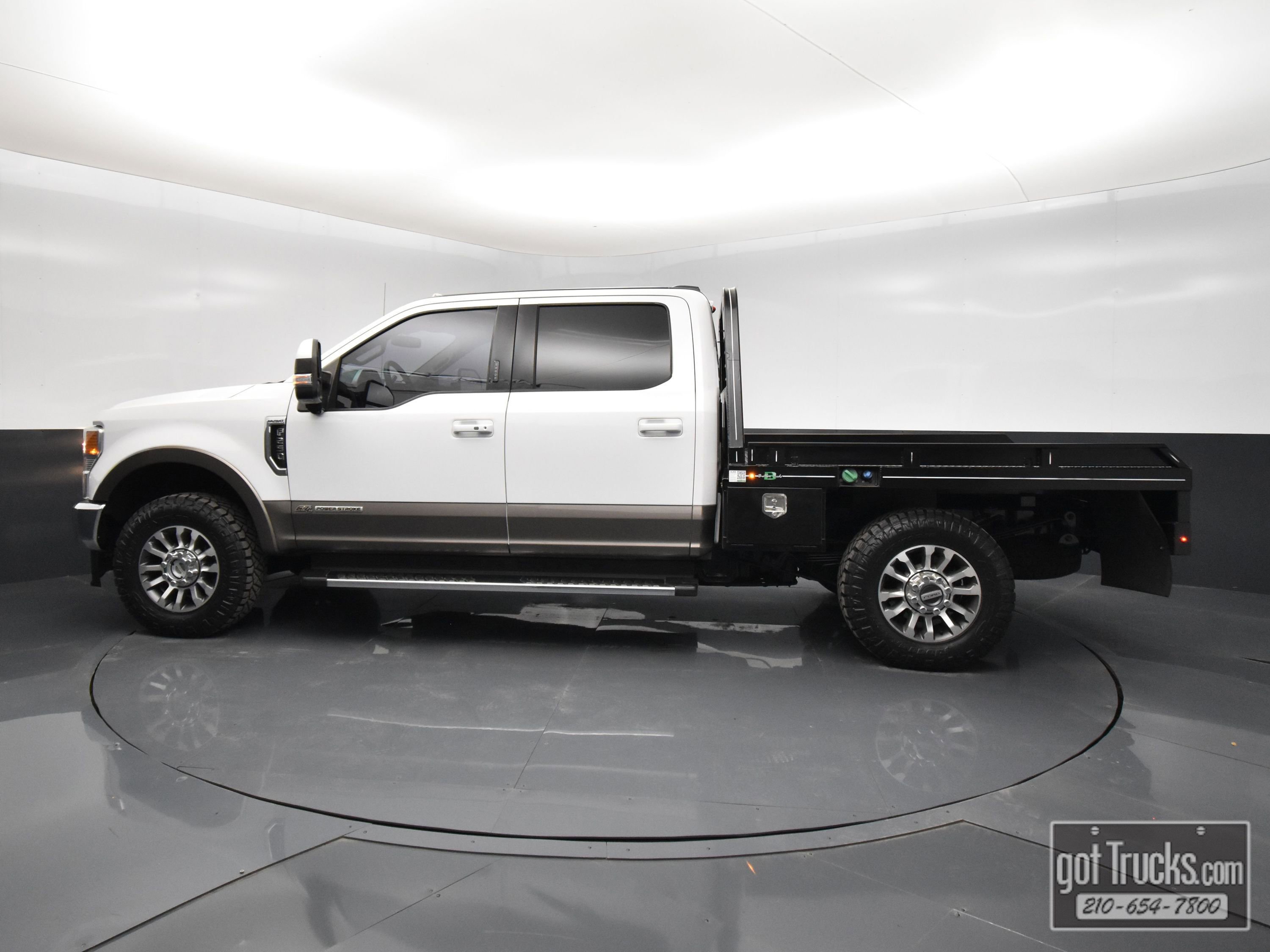 Used 2020 Ford F250 Lariat w/ Lariat Ultimate Package image 3