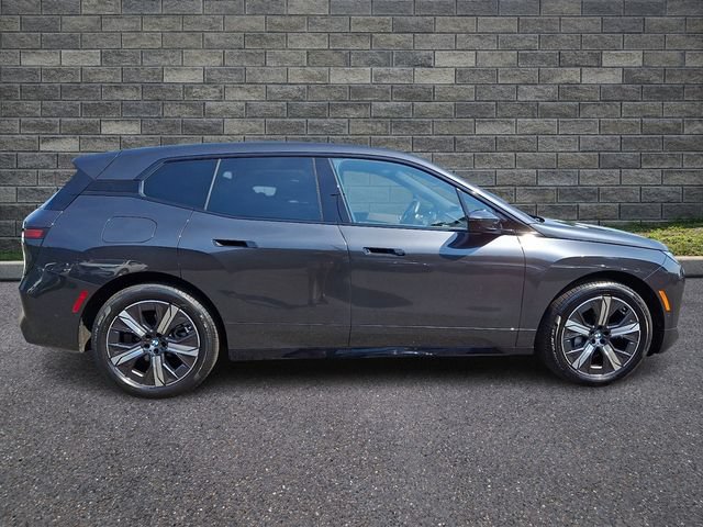 Used 2026 BMW iX xDrive45 AWD/4WD image 7