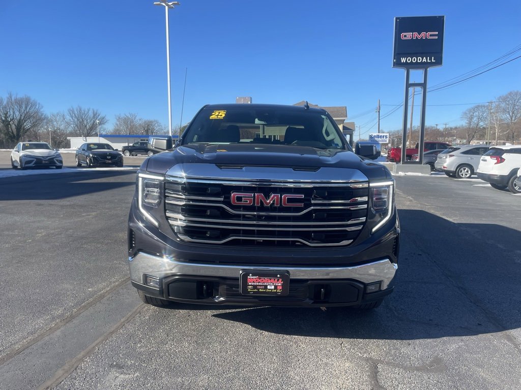 Used 2025 GMC Sierra 1500 SLT image 2