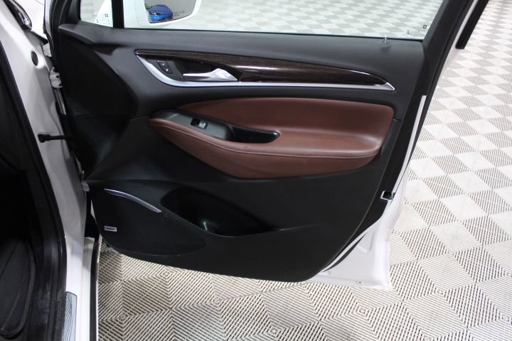 Used 2020 Buick Enclave Avenir w/ Avenir Technology Package image 26