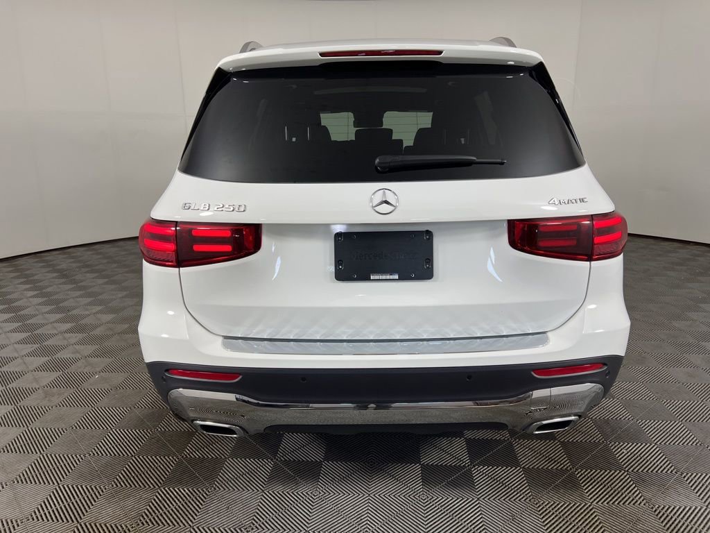 Certified 2026 Mercedes-Benz GLB 250 4MATIC image 18