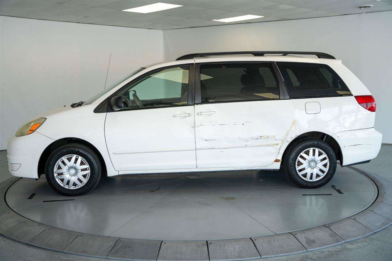 Used 2004 Toyota Sienna CE FWD image 4