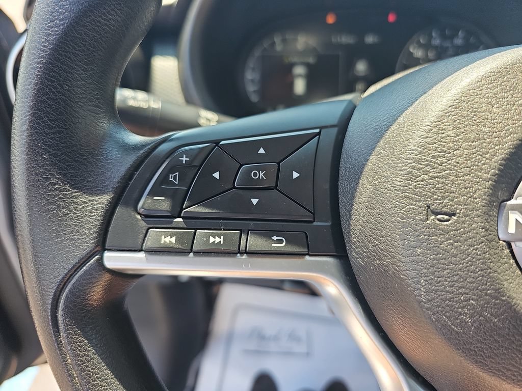 Used 2023 Nissan Kicks SV FWD image 17