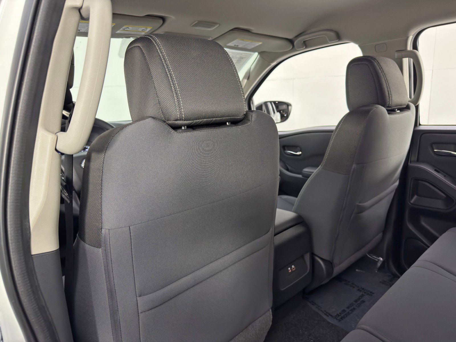 Used 2022 Nissan Frontier SV image 27