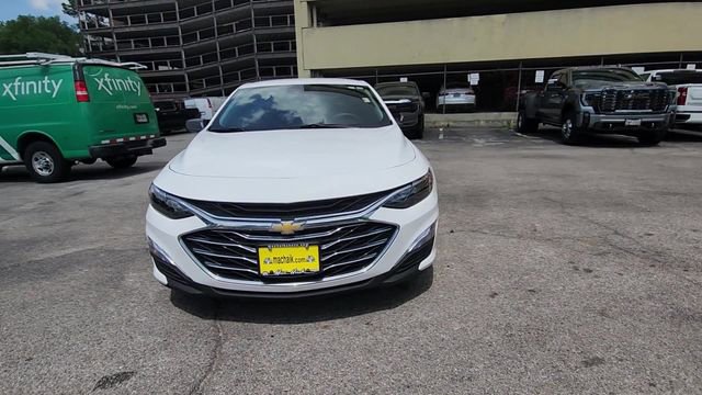 Used 2023 Chevrolet Malibu LS image 3