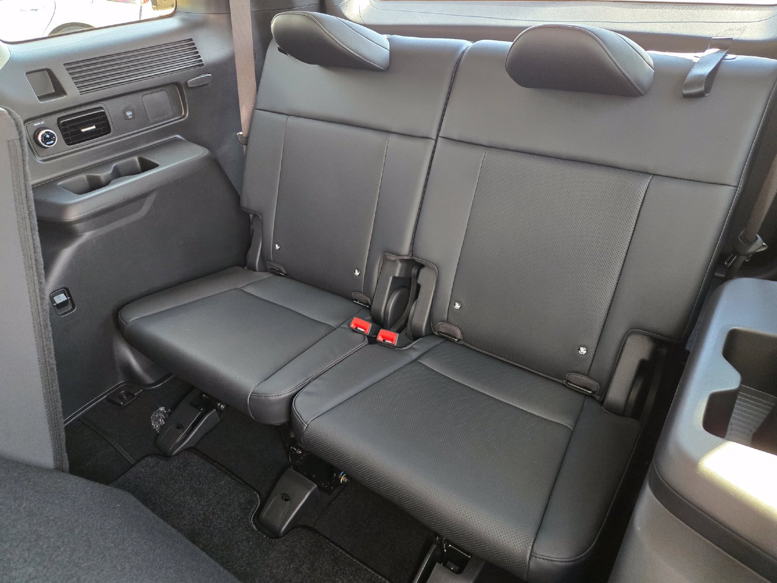 New 2027 Hyundai Santa Fe SEL FWD image 19