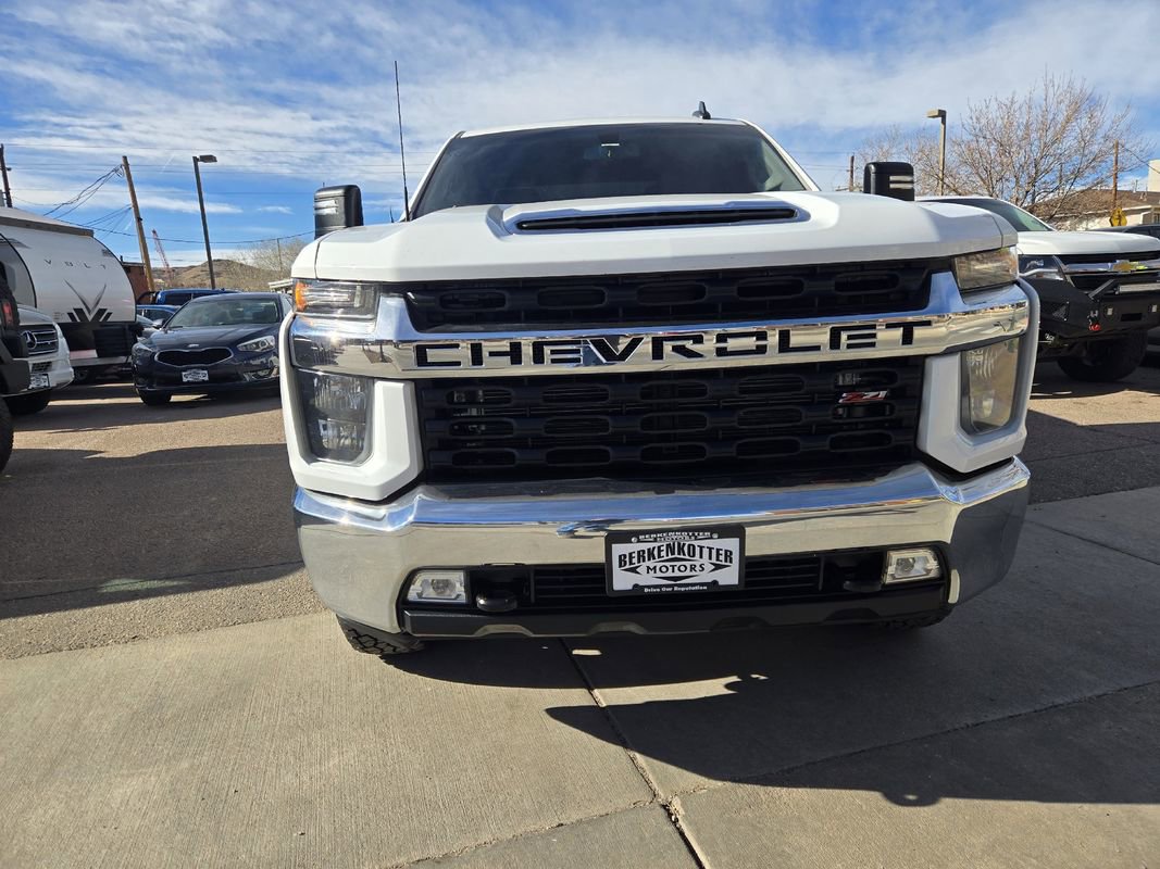 Used 2023 Chevrolet Silverado 2500 LT w/ Convenience Package image 2