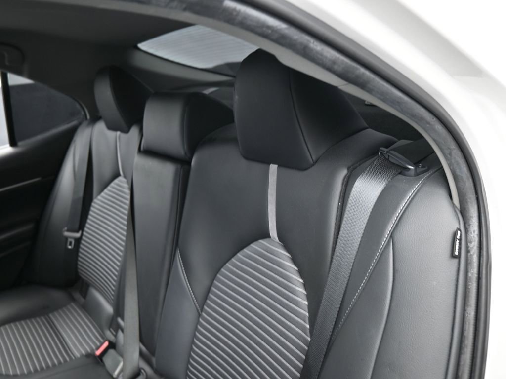 Used 2020 Toyota Camry SE image 27