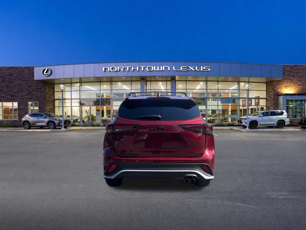 Used 2024 Toyota Highlander XSE AWD/4WD image 22