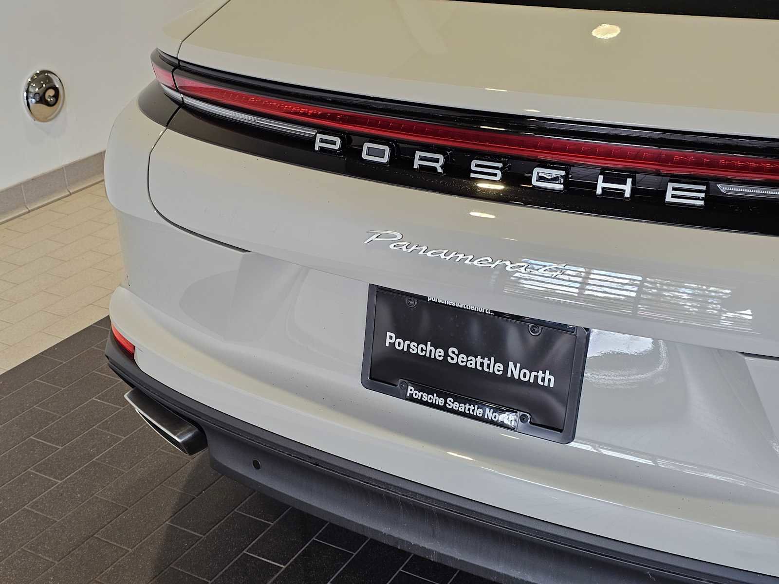 New 2025 Porsche Panamera 4 image 15