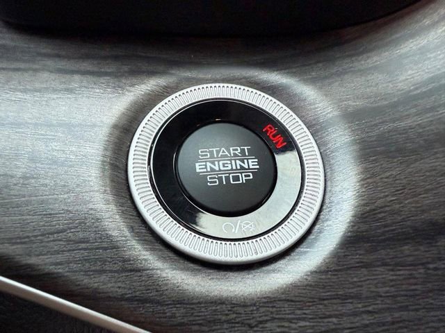 Used 2021 Jeep Grand Cherokee L Limited image 25