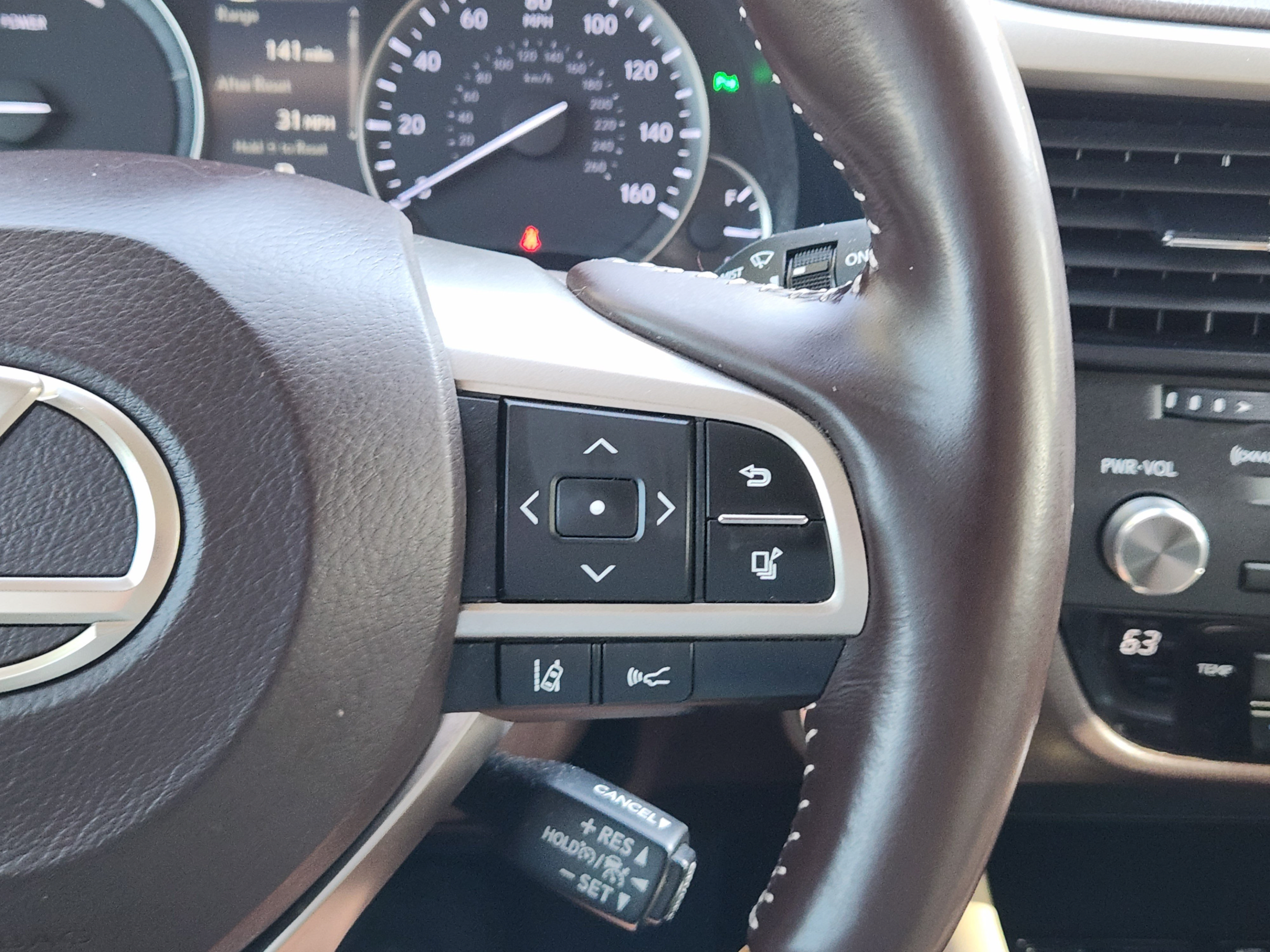 Used 2018 Lexus RX 450hL Premium w/ Premium Package AWD/4WD image 29
