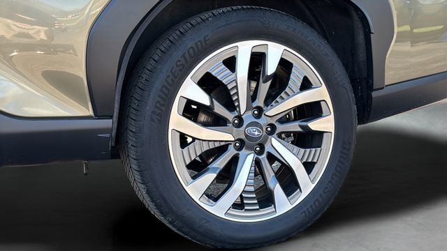 Used 2025 Subaru Forester Touring image 31