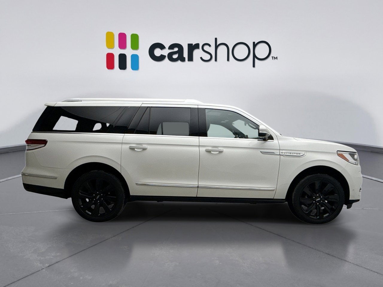 Used 2023 Lincoln Navigator L Reserve w/ Monochromatic Package image 6