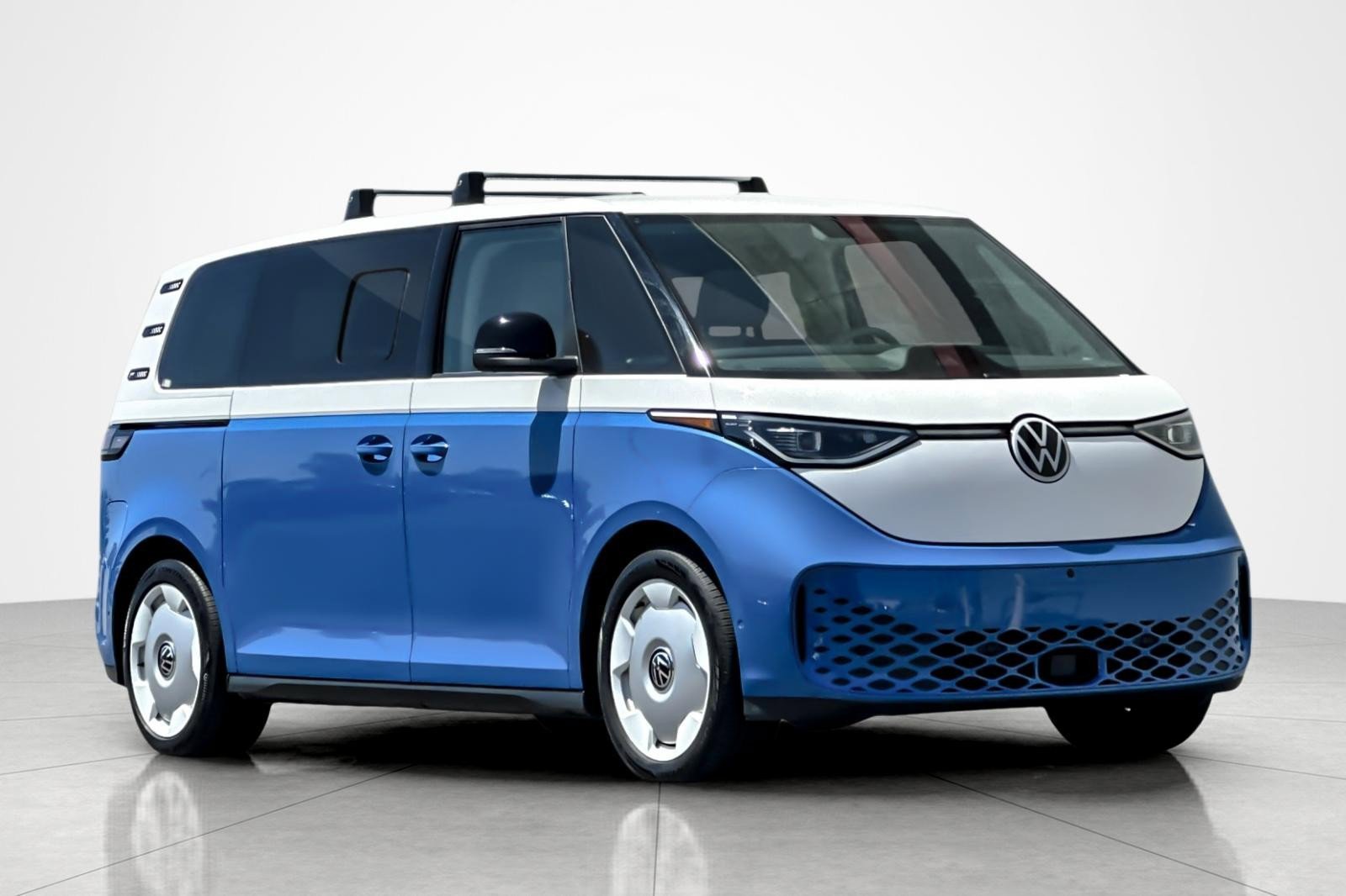Used 2025 Volkswagen ID. Buzz 1st Edition RWD image 7
