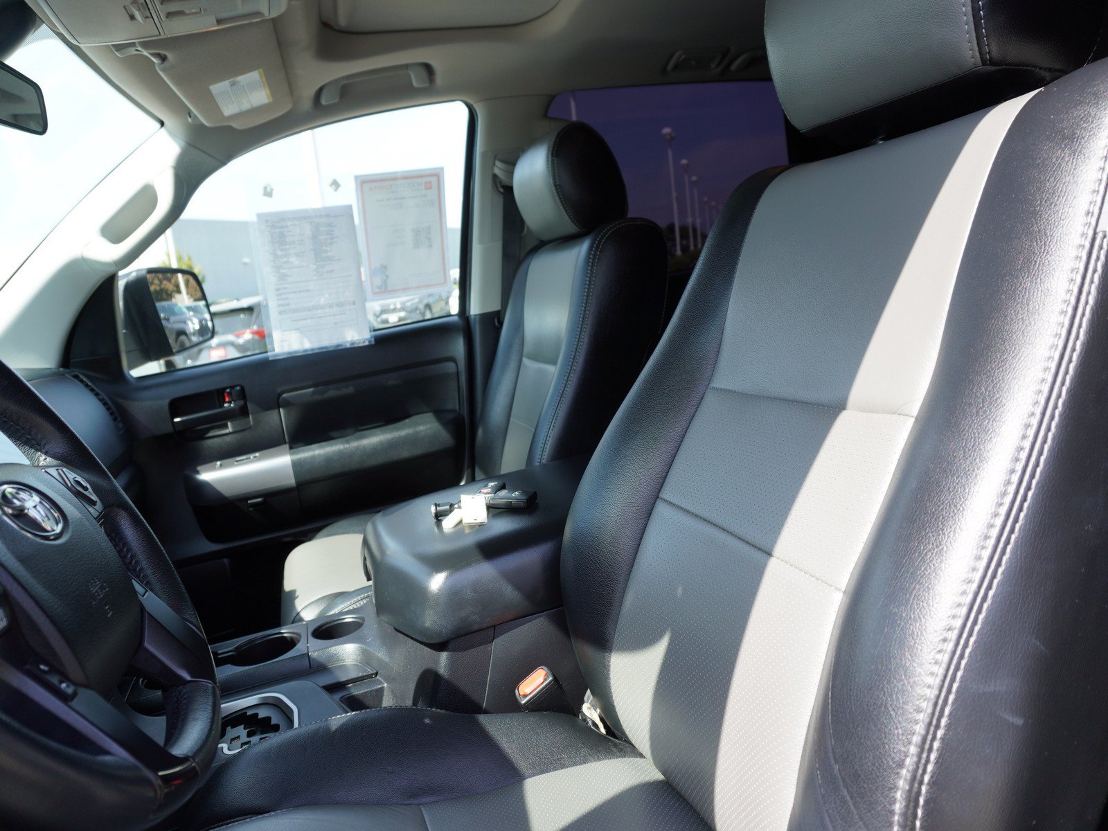 Used 2022 Toyota Sequoia TRD Sport AWD/4WD image 24