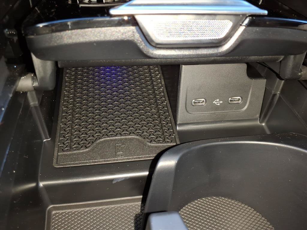 New 2026 Mercedes-Benz C 300 4MATIC Sedan image 17
