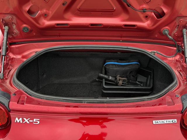 Used 2020 MAZDA MX-5 Miata RF Grand Touring RWD image 31